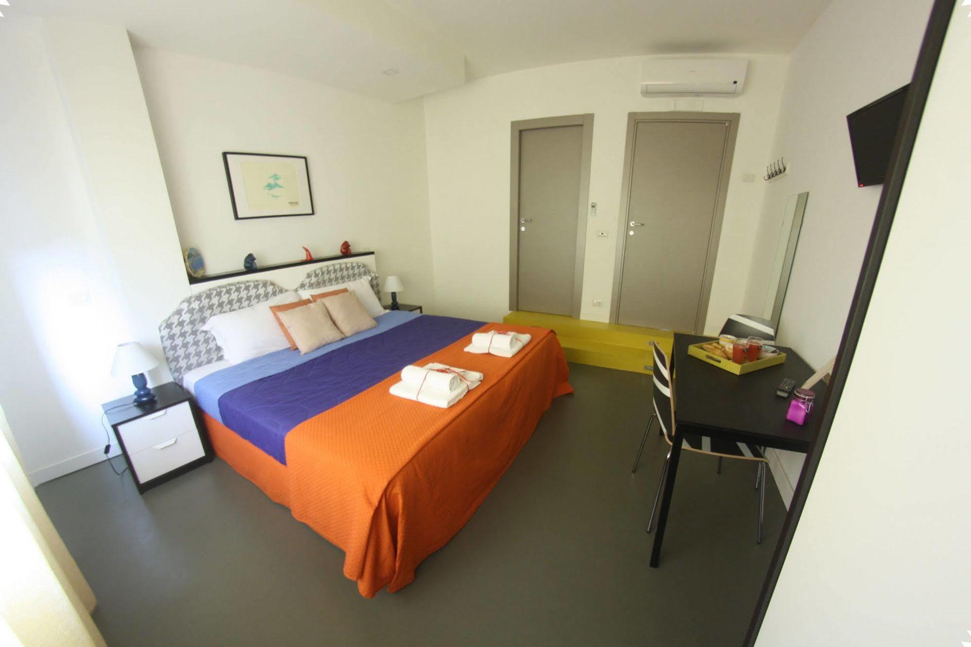 B&B Sirena Partenope Napels Buitenkant foto